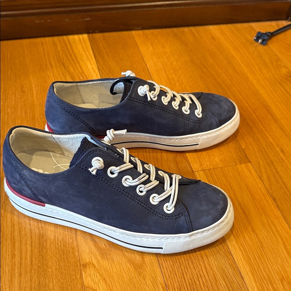 Women’s Paul Green Casual Navy Suede Low-Top Sneakers